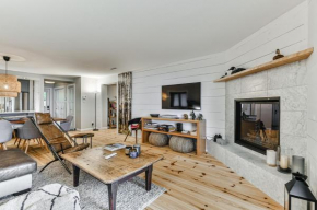 454 Hotel du Lac - Cozy 2BR Condo w Stunning Mountain & Lake Views